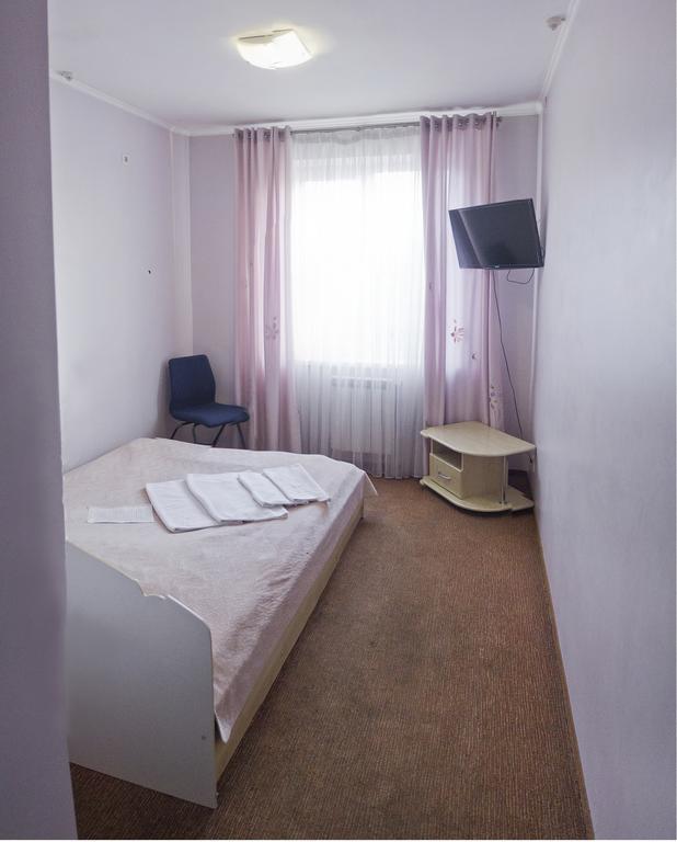 Motel イヴァーノ＝フランキーウシク 部屋 写真